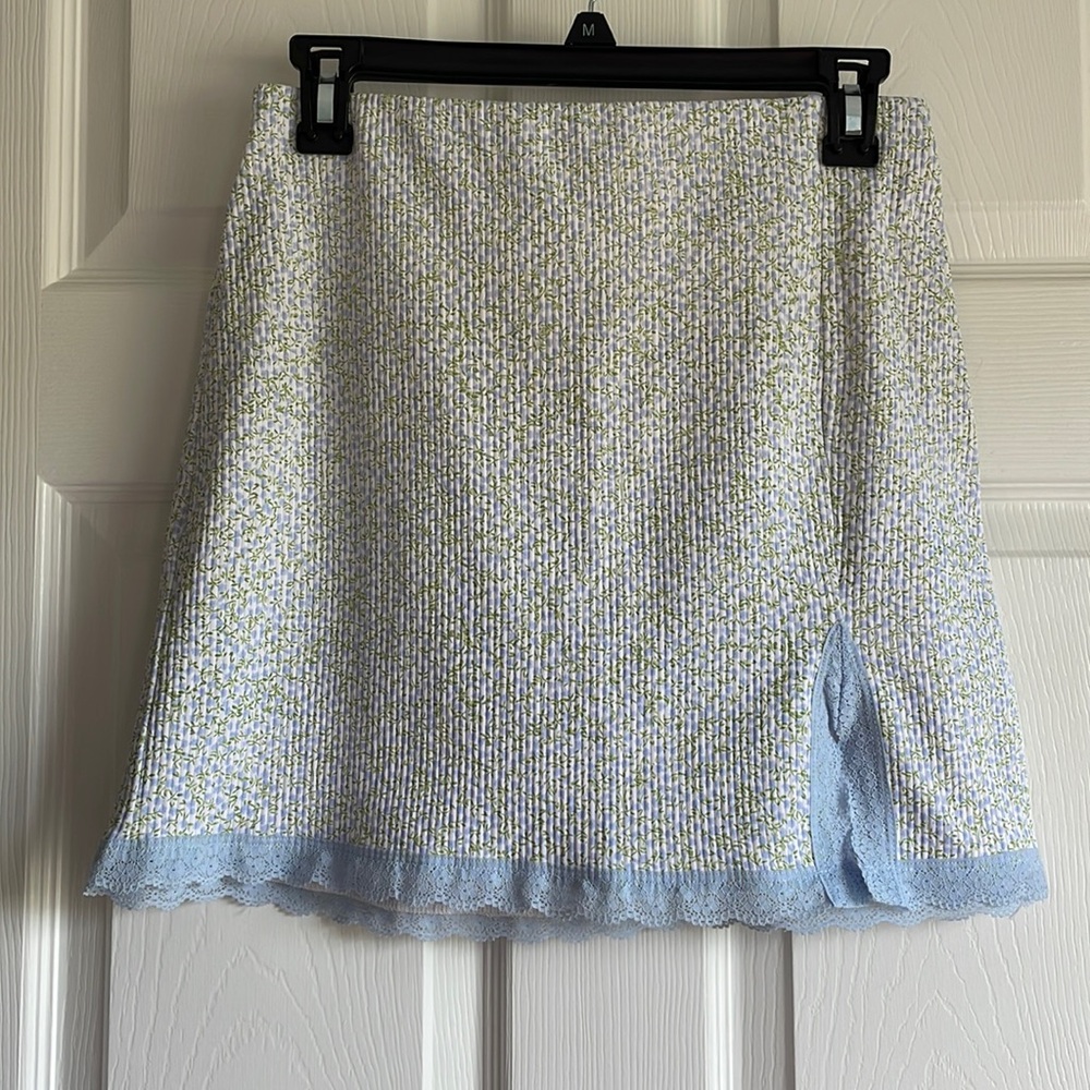 H & M Divided Floral Mini Skirt